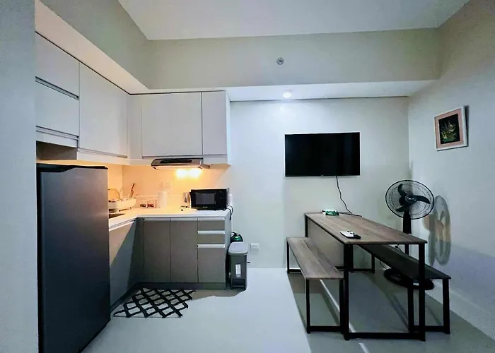 Cozy & Spacious 1 Bedroom In The Heart Of The アパート